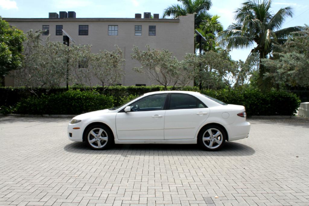 Photo 2 of this MAZDA MAZDA6