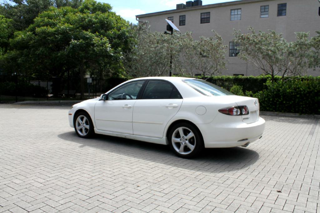 Photo 3 of this MAZDA MAZDA6