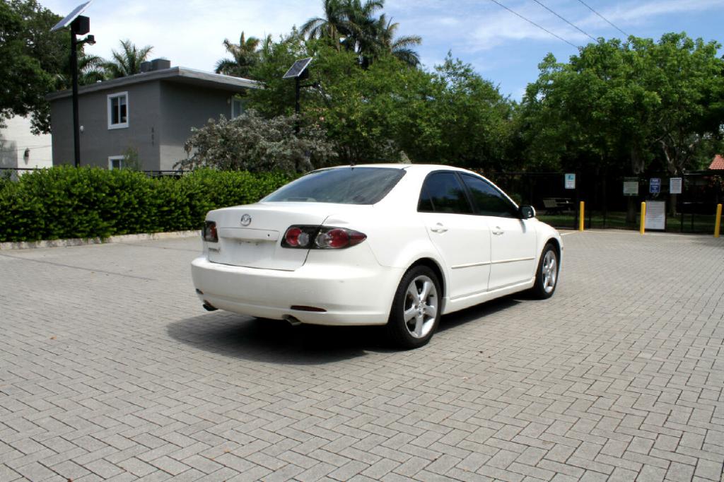 Photo 5 of this MAZDA MAZDA6