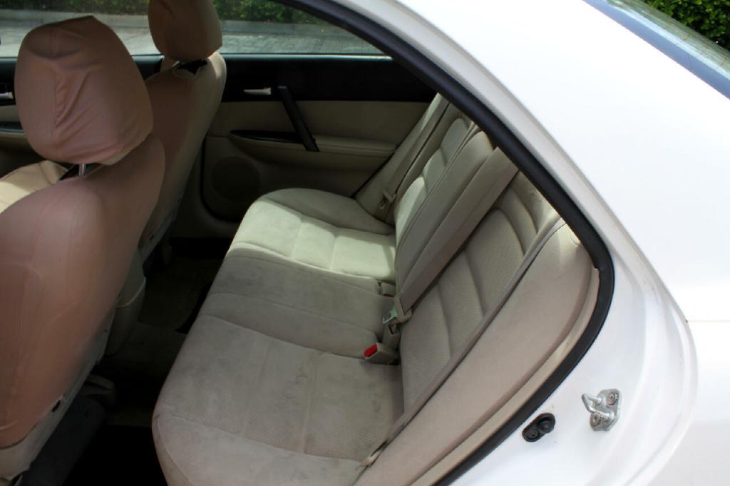 Photo 10 of this MAZDA MAZDA6