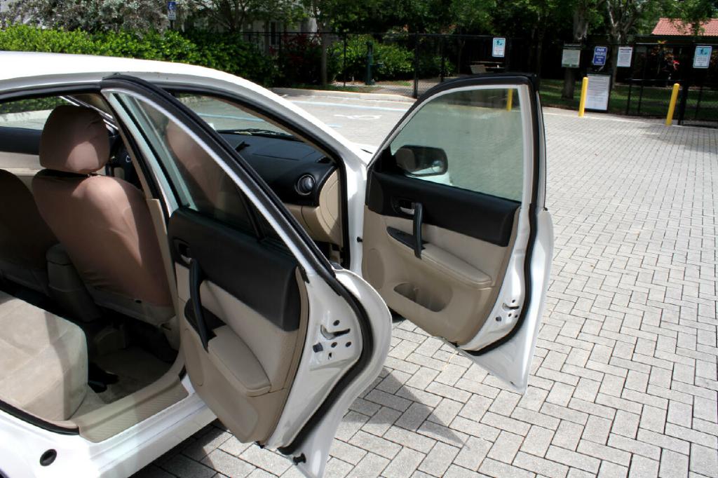 Photo 12 of this MAZDA MAZDA6