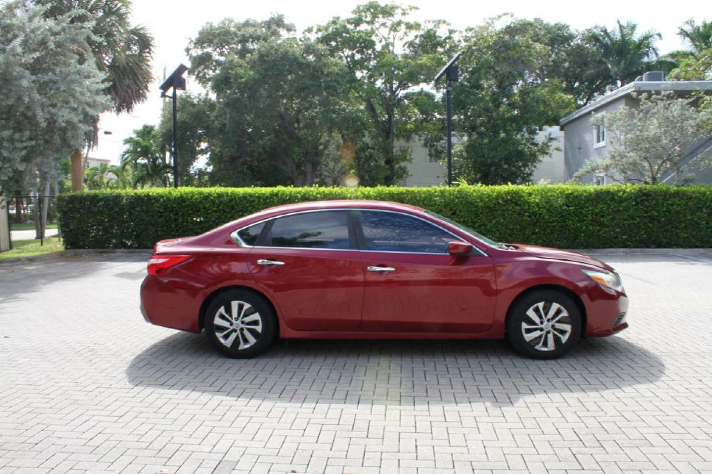 Photo 5 of this NISSAN ALTIMA