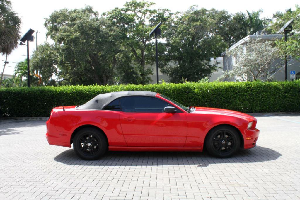 Photo 5 of this FORD MUSTANG