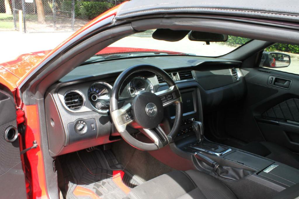 Photo 12 of this FORD MUSTANG