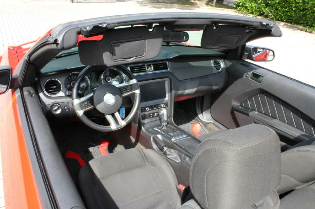 Photo 23 of this FORD MUSTANG