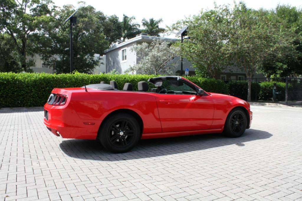Photo 25 of this FORD MUSTANG