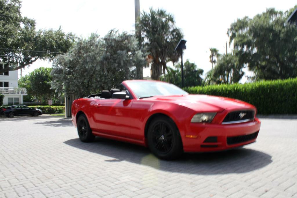 Photo 26 of this FORD MUSTANG