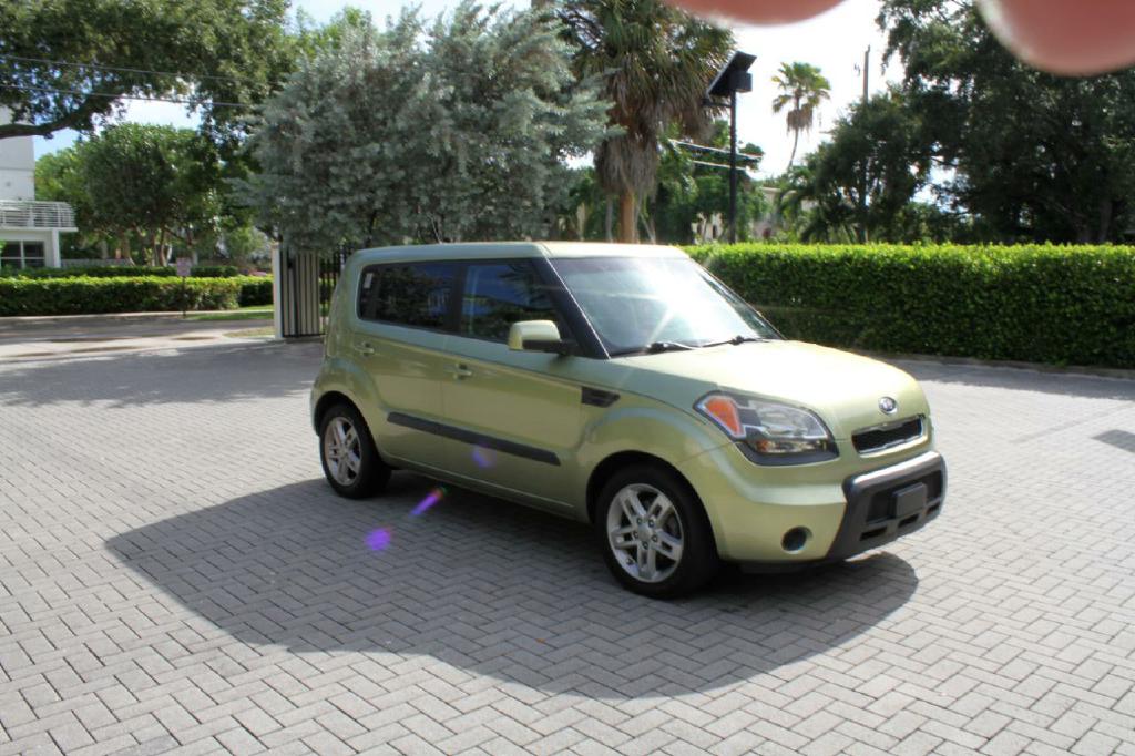 Photo 4 of this KIA SOUL