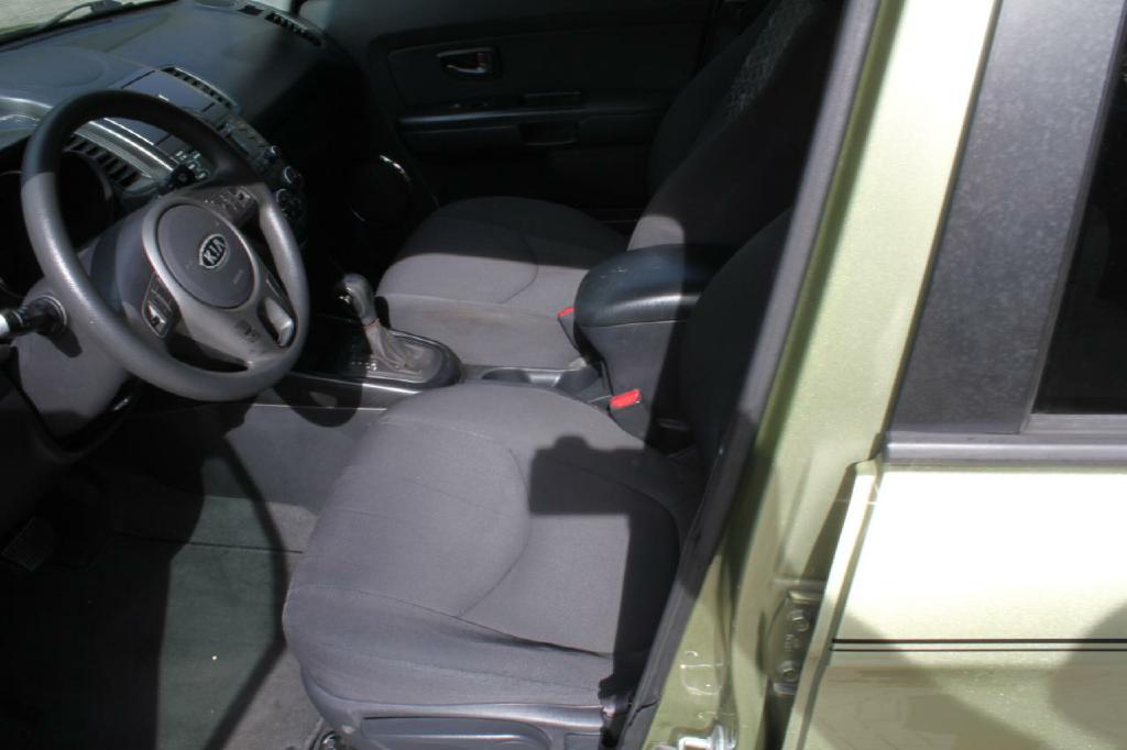 Photo 9 of this KIA SOUL