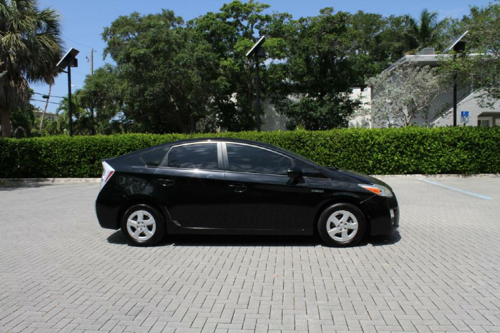 Photo 5 of this TOYOTA PRIUS