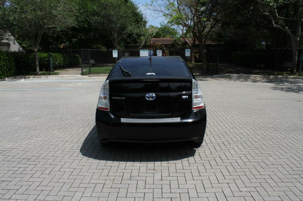 Photo 7 of this TOYOTA PRIUS