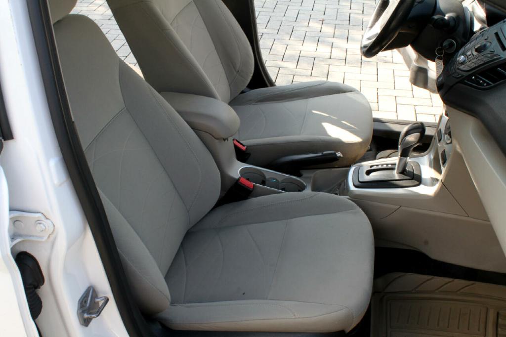 Photo 15 of this FORD FIESTA