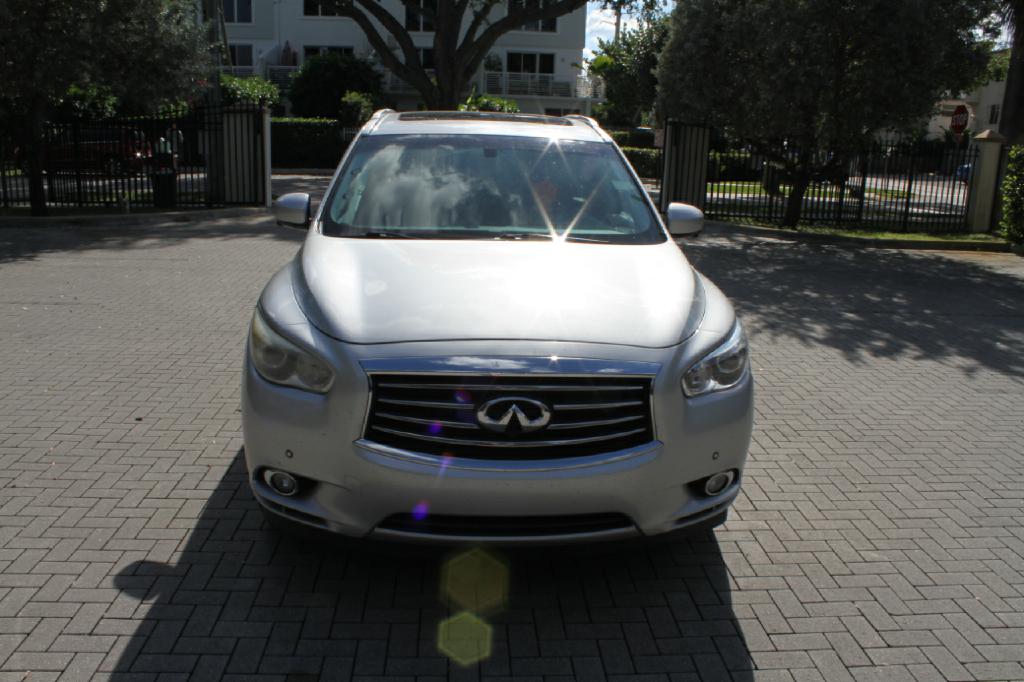 Photo 3 of this INFINITI JX