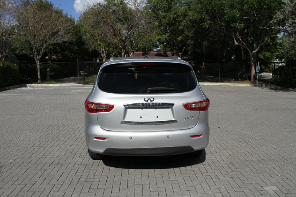 Photo 7 of this INFINITI JX