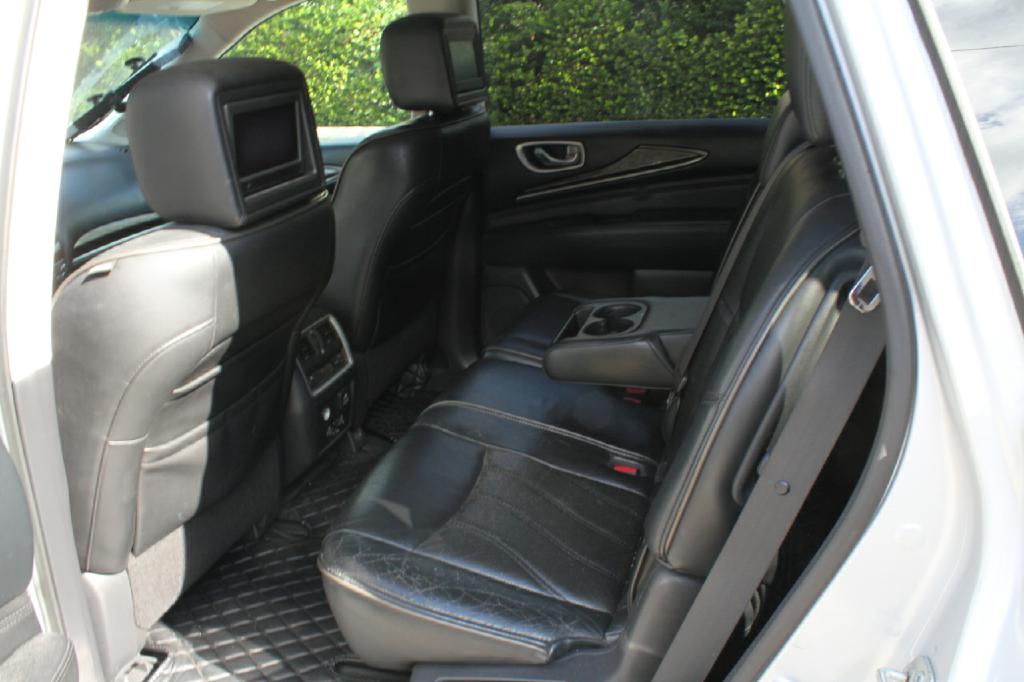 Photo 10 of this INFINITI JX