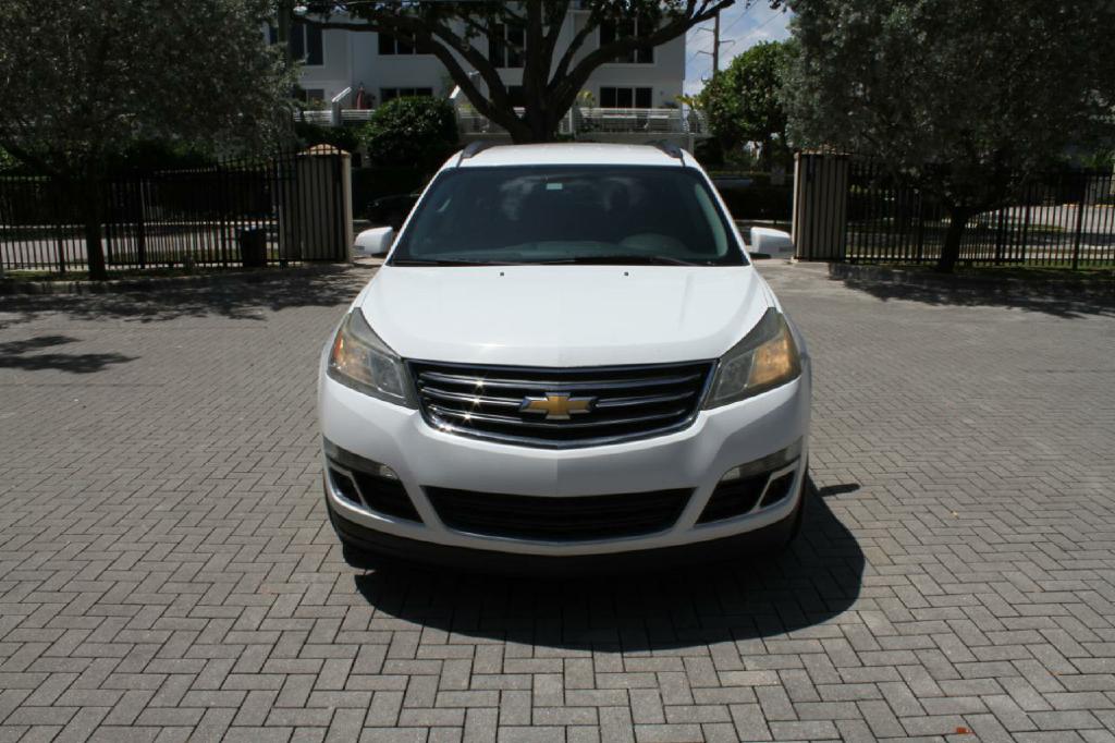 Photo 3 of this CHEVROLET TRAVERSE