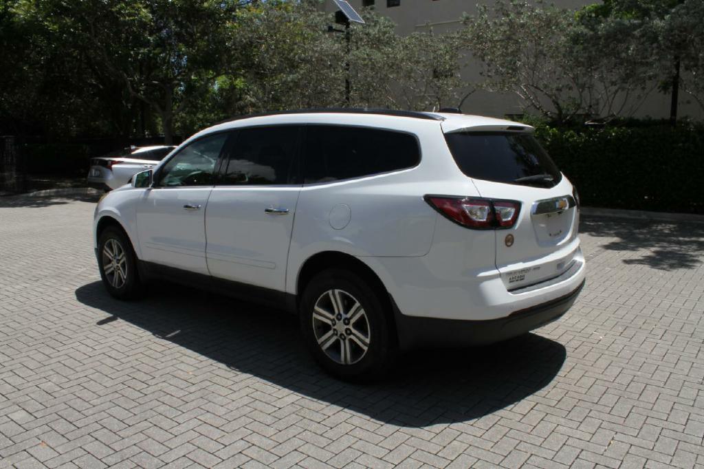 Photo 8 of this CHEVROLET TRAVERSE