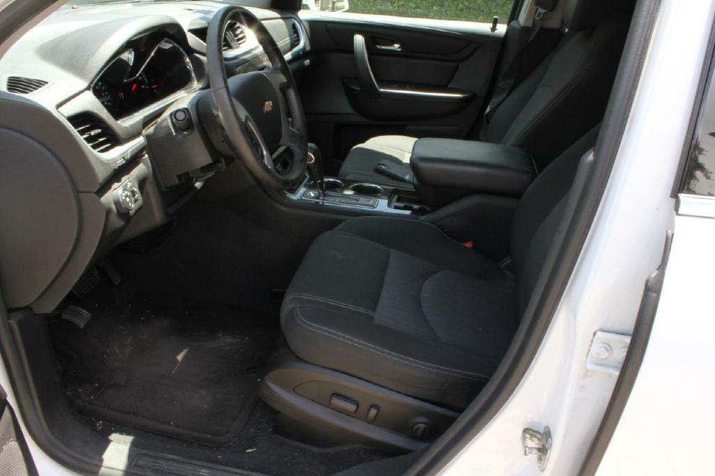 Photo 9 of this CHEVROLET TRAVERSE