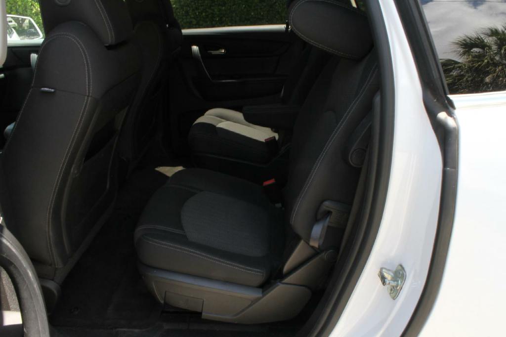 Photo 10 of this CHEVROLET TRAVERSE