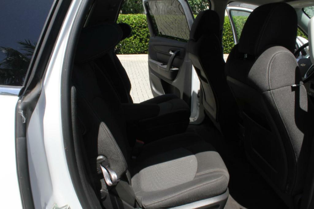 Photo 14 of this CHEVROLET TRAVERSE