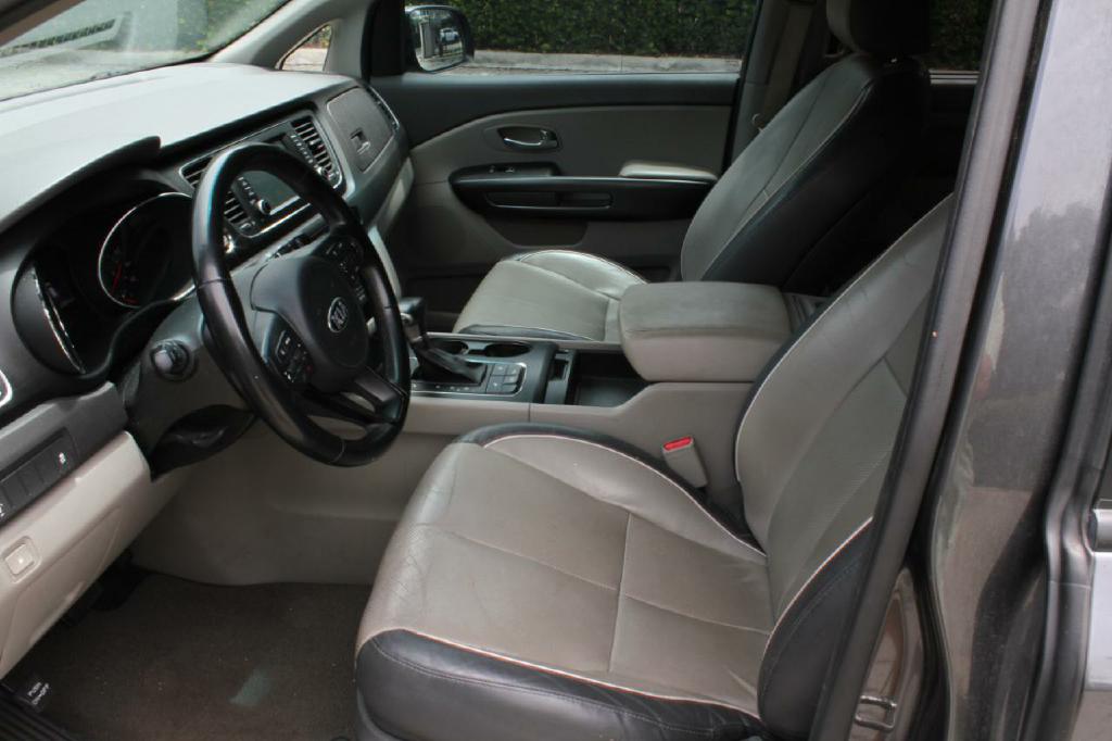 Photo 9 of this KIA SEDONA