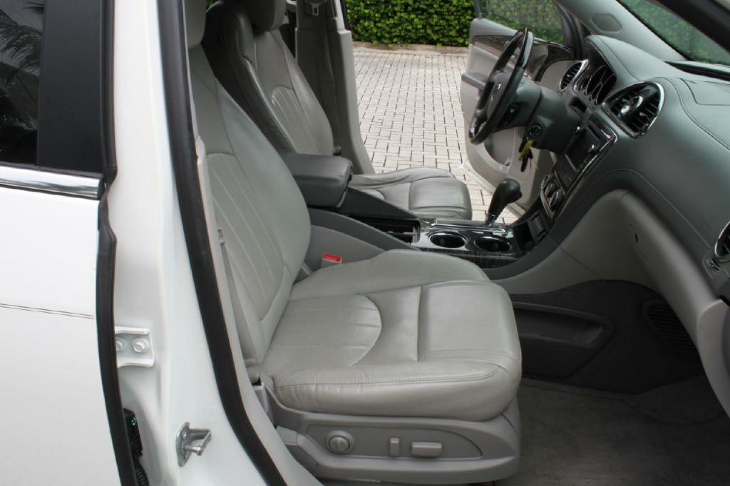 Photo 14 of this BUICK ENCLAVE