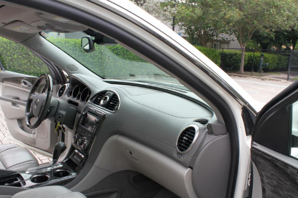 Photo 15 of this BUICK ENCLAVE