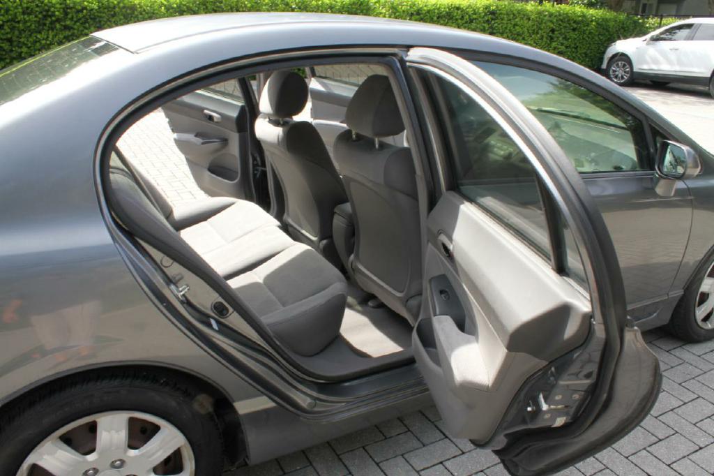 Photo 11 of this HONDA CIVIC
