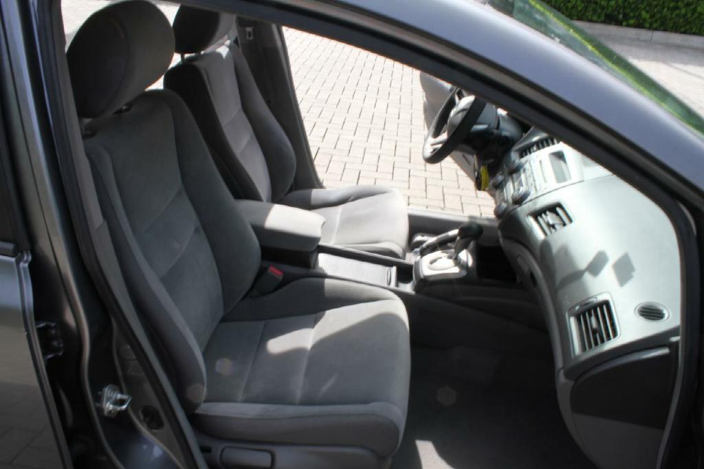 Photo 13 of this HONDA CIVIC