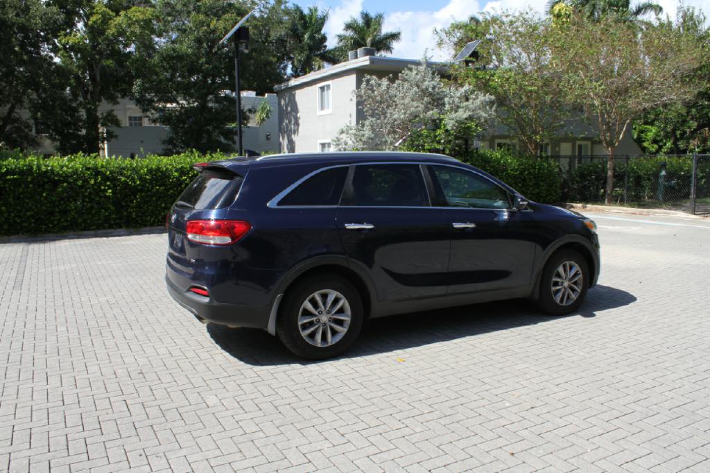 Photo 6 of this KIA SORENTO