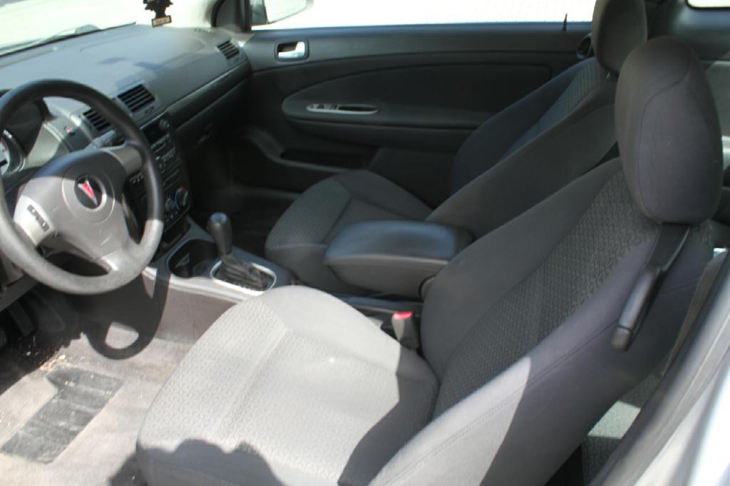 Photo 9 of this PONTIAC G5