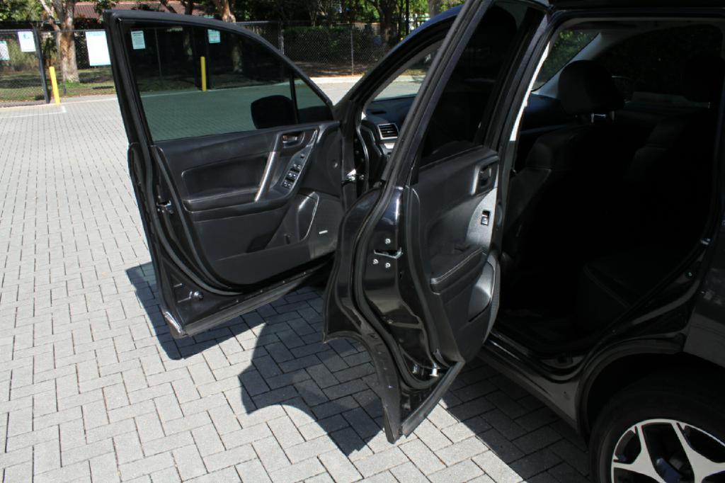 Photo 11 of this SUBARU FORESTER