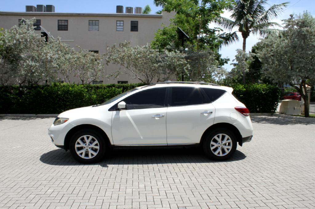 Photo 2 of this NISSAN MURANO