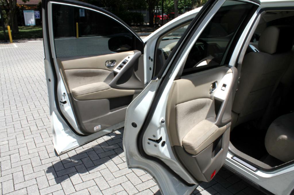 Photo 11 of this NISSAN MURANO