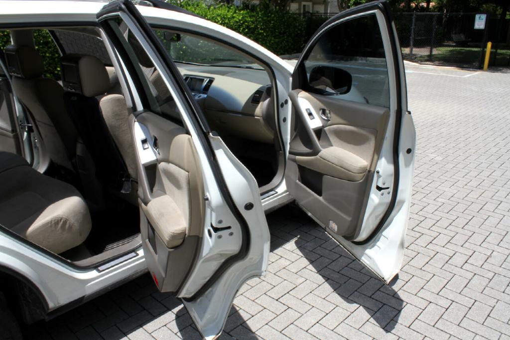 Photo 12 of this NISSAN MURANO