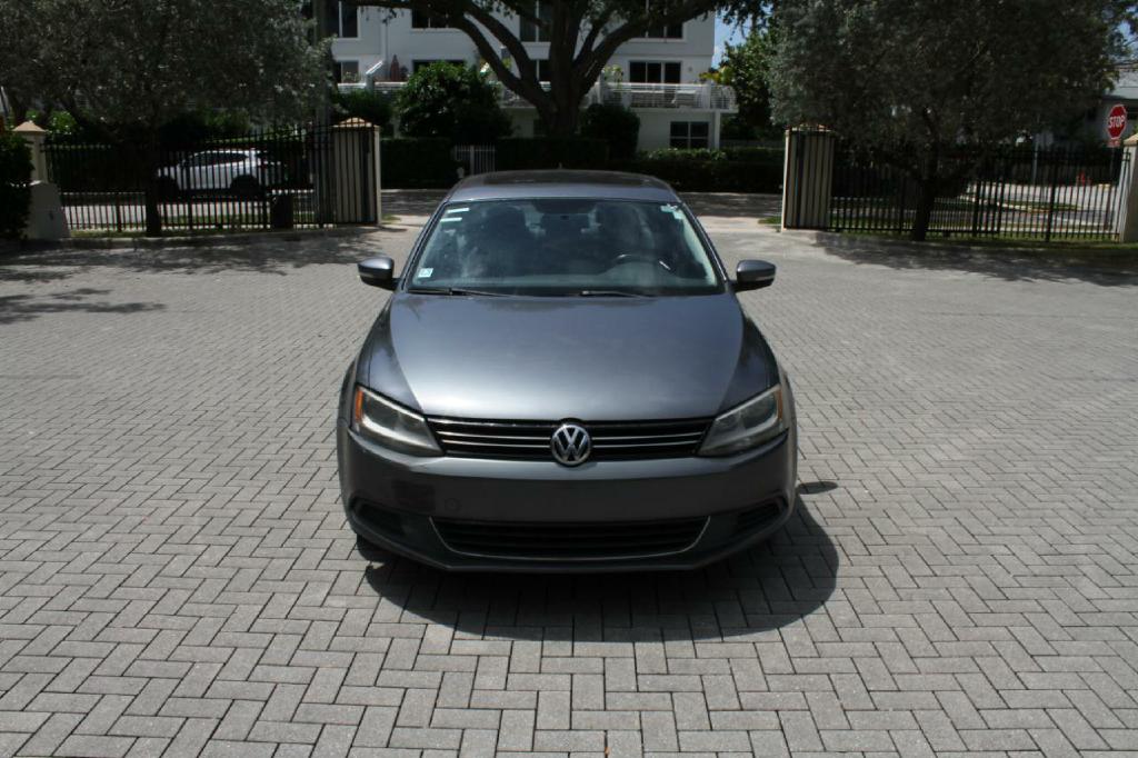 Photo 3 of this VOLKSWAGEN JETTA