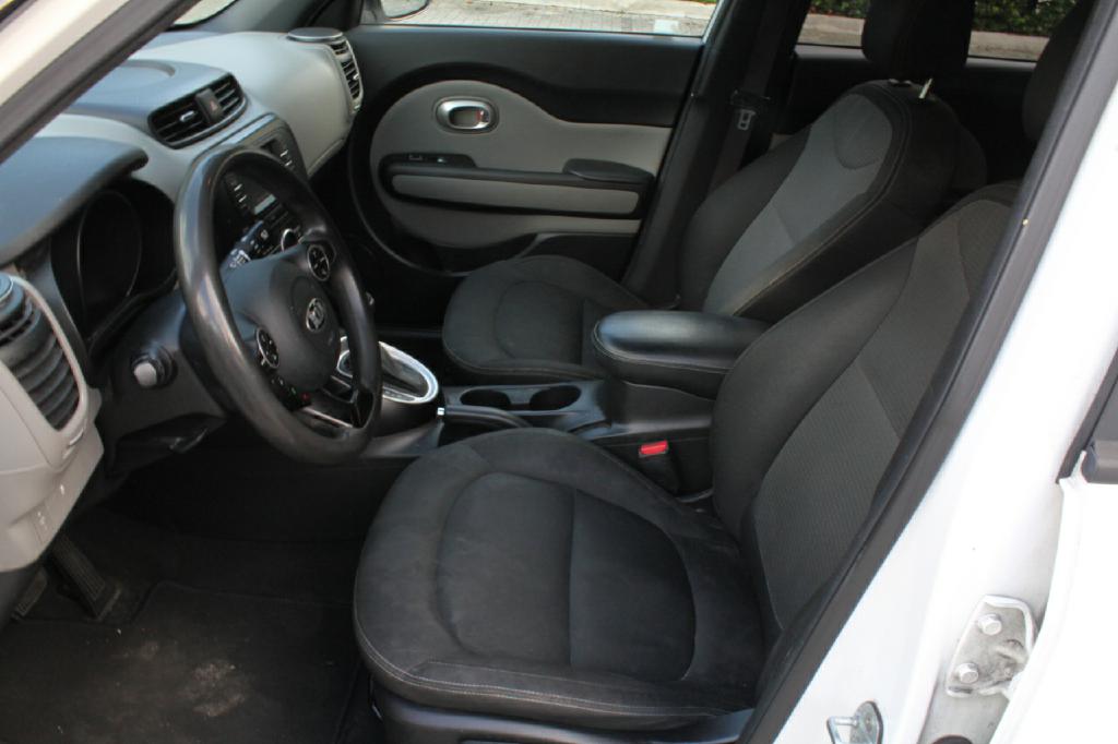 Photo 9 of this KIA SOUL
