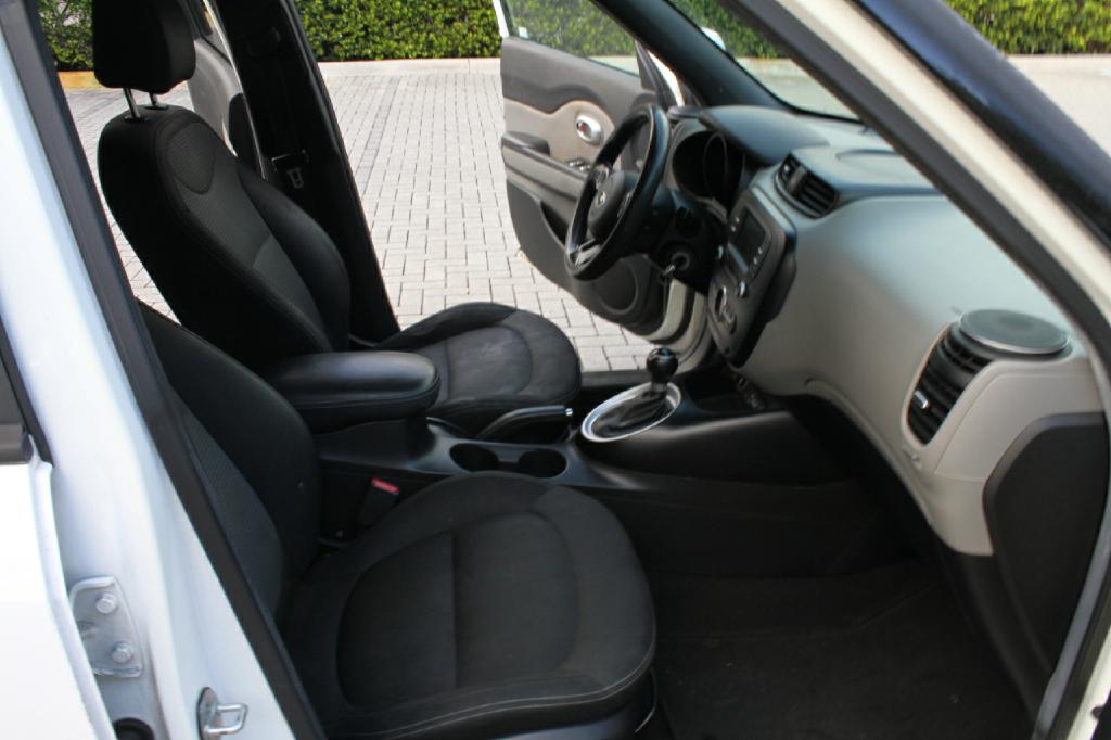 Photo 14 of this KIA SOUL