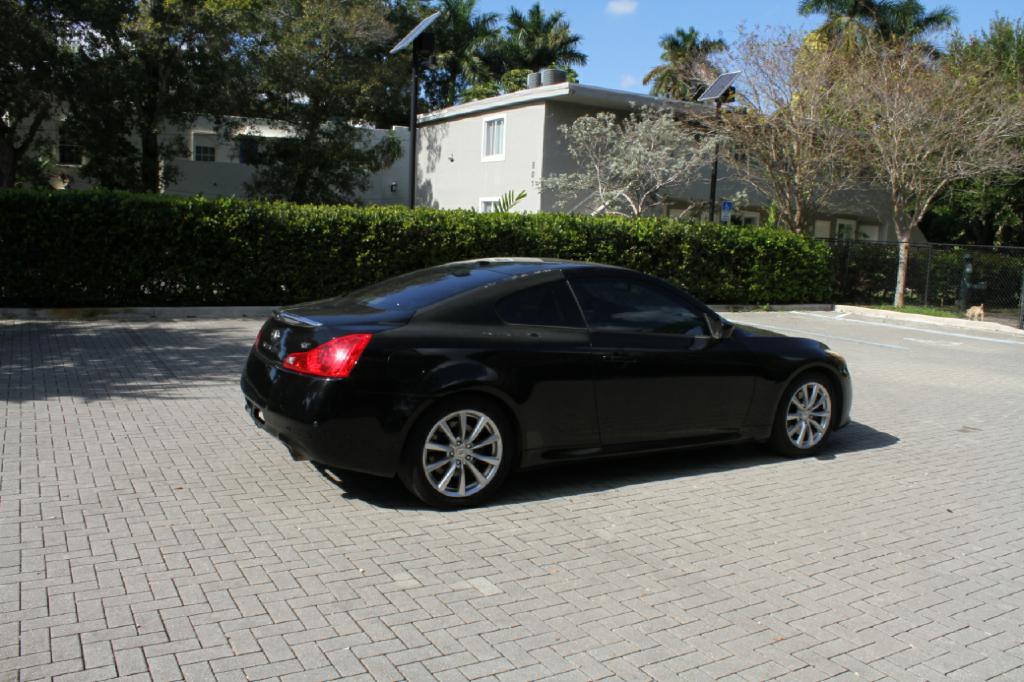 Photo 6 of this INFINITI G COUPE