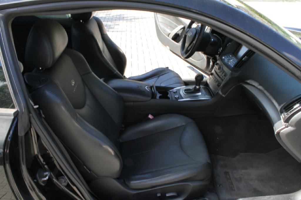 Photo 9 of this INFINITI G COUPE