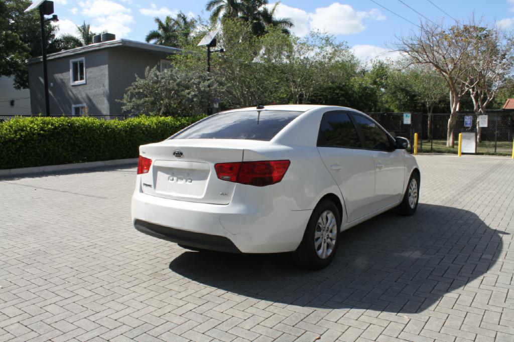 Photo 5 of this KIA FORTE