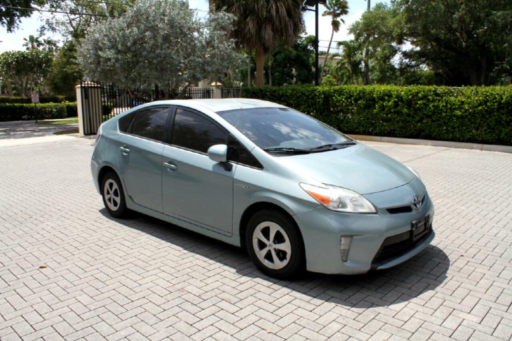 Photo 4 of this TOYOTA PRIUS