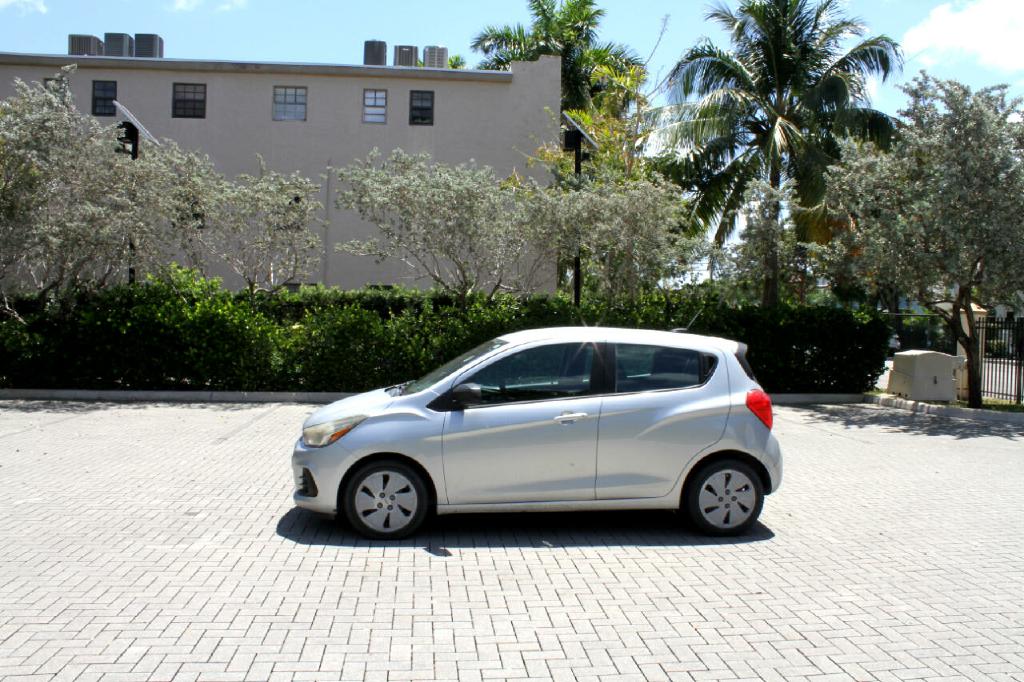 Photo 2 of this CHEVROLET SPARK