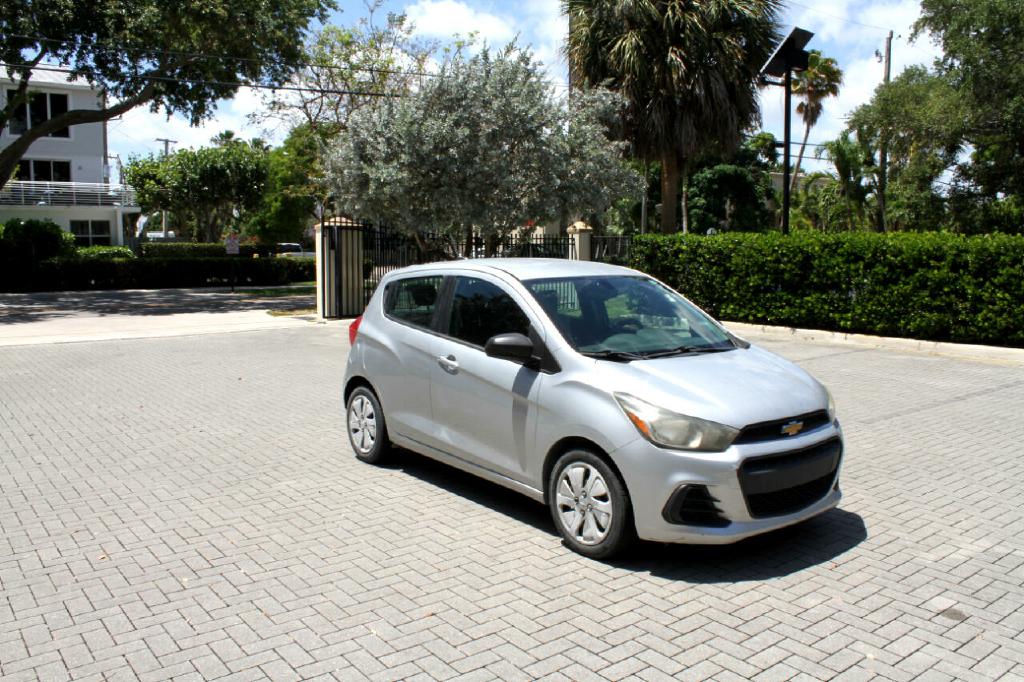 Photo 4 of this CHEVROLET SPARK
