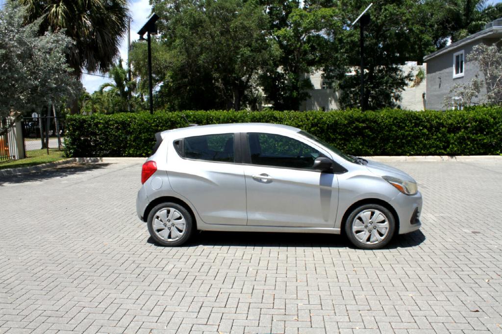 Photo 5 of this CHEVROLET SPARK