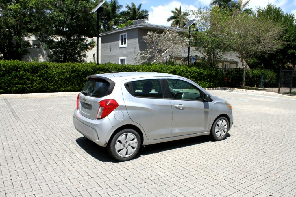 Photo 6 of this CHEVROLET SPARK
