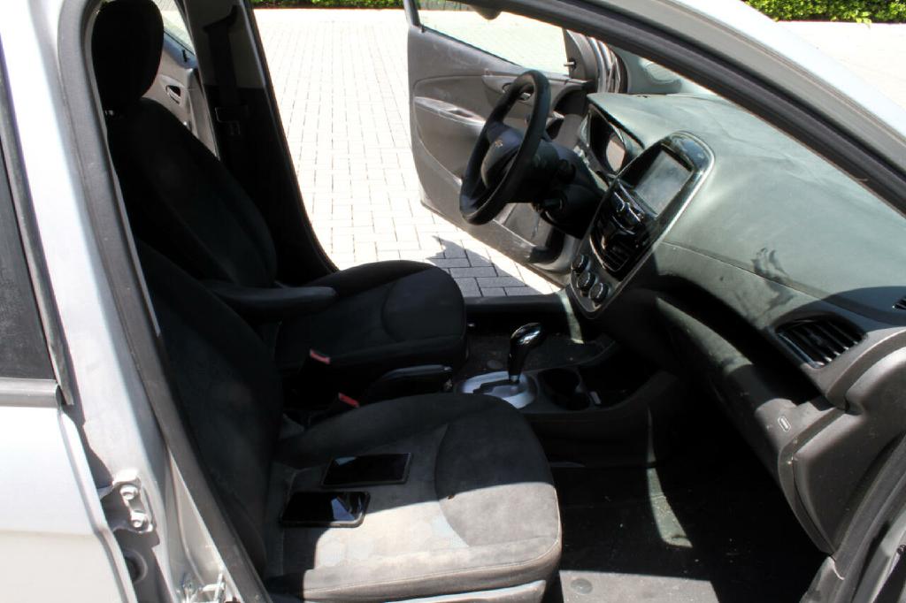 Photo 13 of this CHEVROLET SPARK