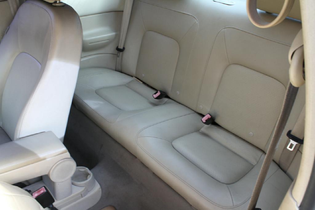 Photo 10 of this VOLKSWAGEN NEW BEETLE