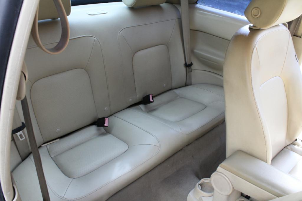 Photo 12 of this VOLKSWAGEN NEW BEETLE