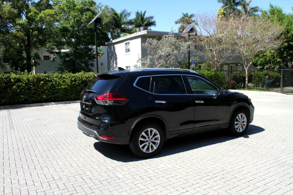 Photo 5 of this NISSAN ROGUE